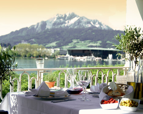 Restaurant-Olivo_Luzern-Pilatus-Ausblick_Mood.jpg