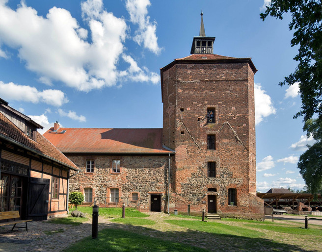 Bergfried Burg Beeskow