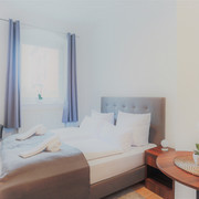 Schlafzimmer mit Gartenblick