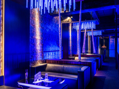 Club Virage Club Virage Innenansicht leere TanzflächeClub VirageClub Virage
