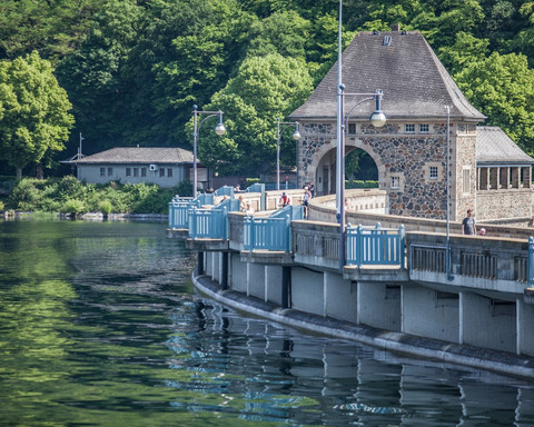Edertalsperre vom Wasser aus