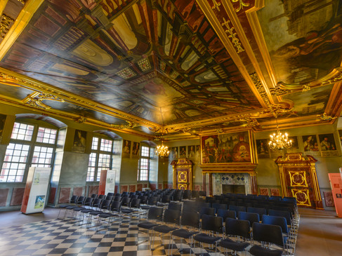 Bad Iburg_Schloss_Rittersaal_KMosebach01.jpg