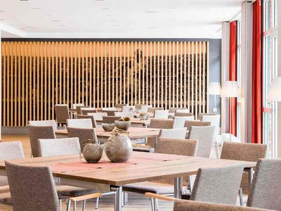 K6-Seminarhotel in Halberstadt - Bar Mixed Zone