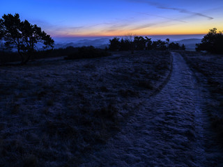 osterkopf-blaue-stunde_c__klaus-peter-kappest-sauerland-wanderdoerfer.jpg