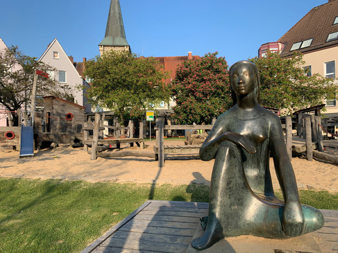 Speelplaats met sculptuur Speelplaats met sculptuur