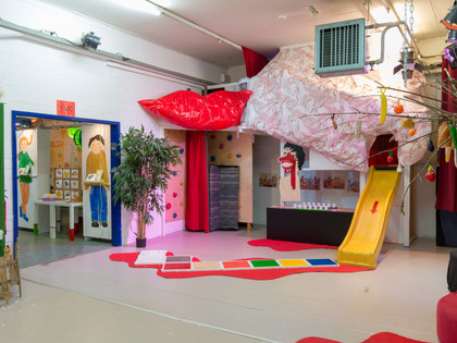 Aha_Museum-Ausstellung-1 Ausstellungsraum mit RutscheShowroom with slideUdstillingslokale med rutsjebaneShowroom met glijbaan