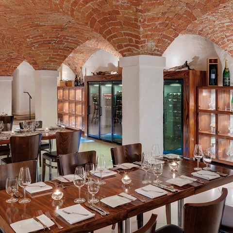 Wine bar