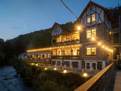 Bodetaler Basecamp Lodge in Neuwerk - Außenansicht am Abend