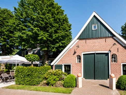 Aussenbereich mit Biergarten