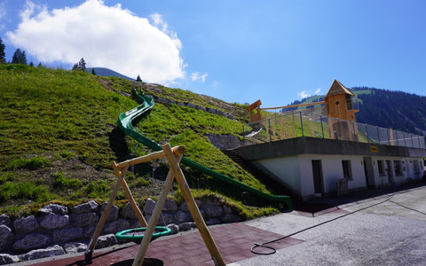 Rutschbahn Abenteuerspielplatz