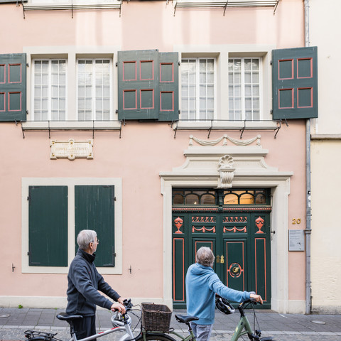 Radfahrer am Beethovenhaus in Bonn