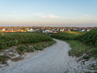Strandübergang Dünenwall Richtung Parkplatz