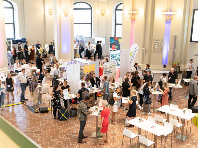 Meet Germany Summit Berlin 2022 Gespräche beim Meet Germany Summit Berlin 2022Conversations at the Meet Germany Summit Berlin 2022