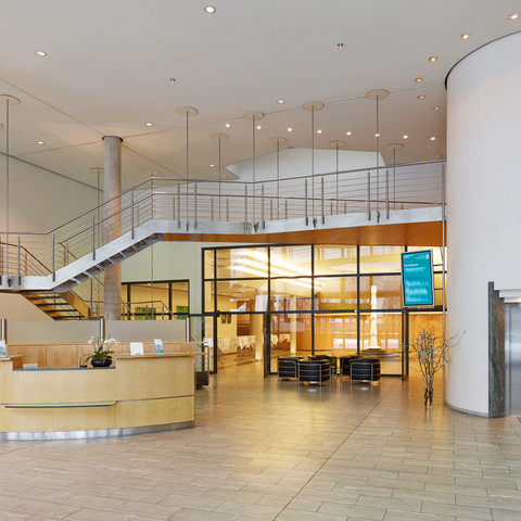 Foyer Foyer der Sächsischen LandesärztekammerFoyer of the Saxony State Medical AssociationFoyer Saského zemského lékařského svazuFoyer Saksońskiego Krajowego Stowarzyszenia MedycznegoFoyer van de Saxon State Medical AssociationFoyer dell'Associazione medica statale sassone
