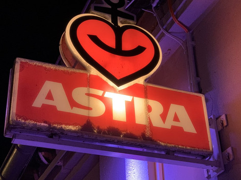 Toegangsbord tot Club Kleine Freiheit Eingangsschild zum Club Kleine FreiheitEntrance sign to Club Kleine FreiheitToegangsbord tot Club Kleine Freiheit