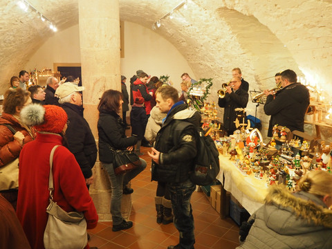 Schlossweihnacht Colditz im Gewölbe Schlossweihnacht Colditz im GewölbeColditz Castle Christmas in the vaultsVánoce na zámku Colditz ve sklepeníchBoże Narodzenie w skarbcach zamku ColditzKasteel Colditz Kerstmis in de gewelvenIl Natale nel castello di Colditz