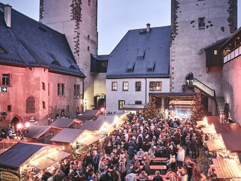 Schlossweihnacht im Schloss Rochlitz Die Schlossweihnacht im Schloss Rochlitz