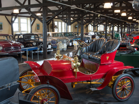 alte-schaetzchen-im-automuseum-melle