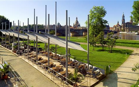 Biergarten Elbsegler Biergarten Elbsegler vom Bilderberg Bellevue HotelElbsegler beer garden at the Bilderberg Bellevue Hotel