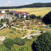 Bad Emstal - Kurpark Rosengarten von oben Bad Emstal - Kurpark Rosengarten von oben