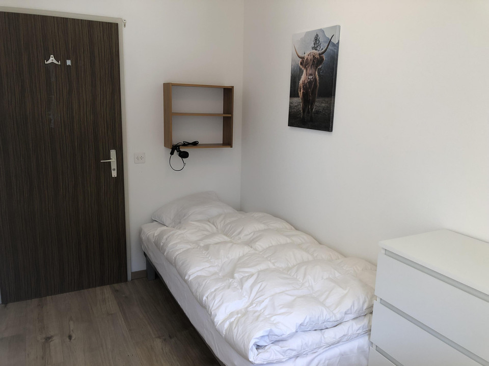 Schlafzimmer klein unten2