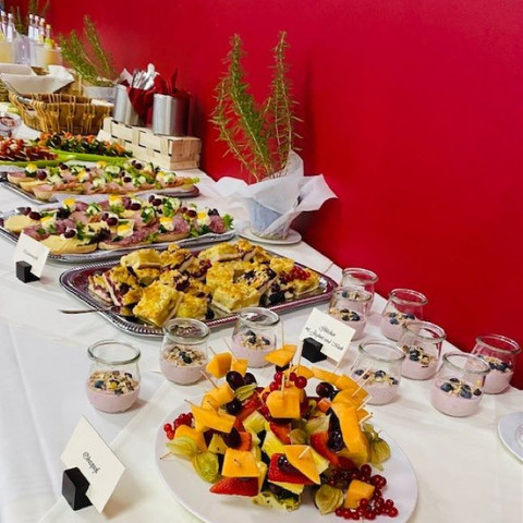 Kaffeepause im Bergwirtschaft Wilder Mann Hotel und Restaurant Kaffeepause im Bergwirtschaft Wilder Mann Hotel und RestaurantCoffee break at the Wilder Mann mountain hotel and restaurantPřestávka na kávu v hotelu a restauraci Bergwirtschaft Wilder MannPrzerwa kawowa w hotelu i restauracji Bergwirtschaft Wilder MannKoffiepauze in hotel en restaurant Bergwirtschaft Wilder MannPausa caffè presso l'Hotel e Ristorante Bergwirtschaft Wilder Mann