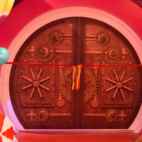 Entrance to the paint factory Eingang zur Farbfabrik in OskarshausenEntrance to the paint factory in OskarshausenVchod do lakovny v OskarshausenuWejście do fabryki farb w OskarshausenIngang van de verffabriek in OskarshausenIngresso della fabbrica di vernici di Oskarshausen