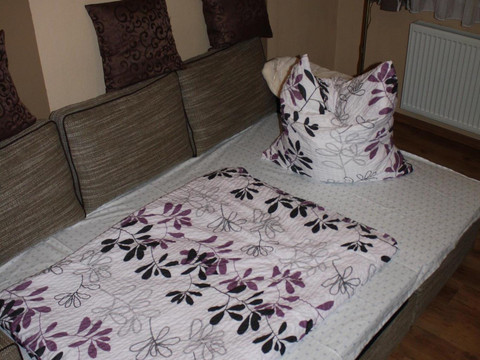 Aufbettung im Wohnzimmer