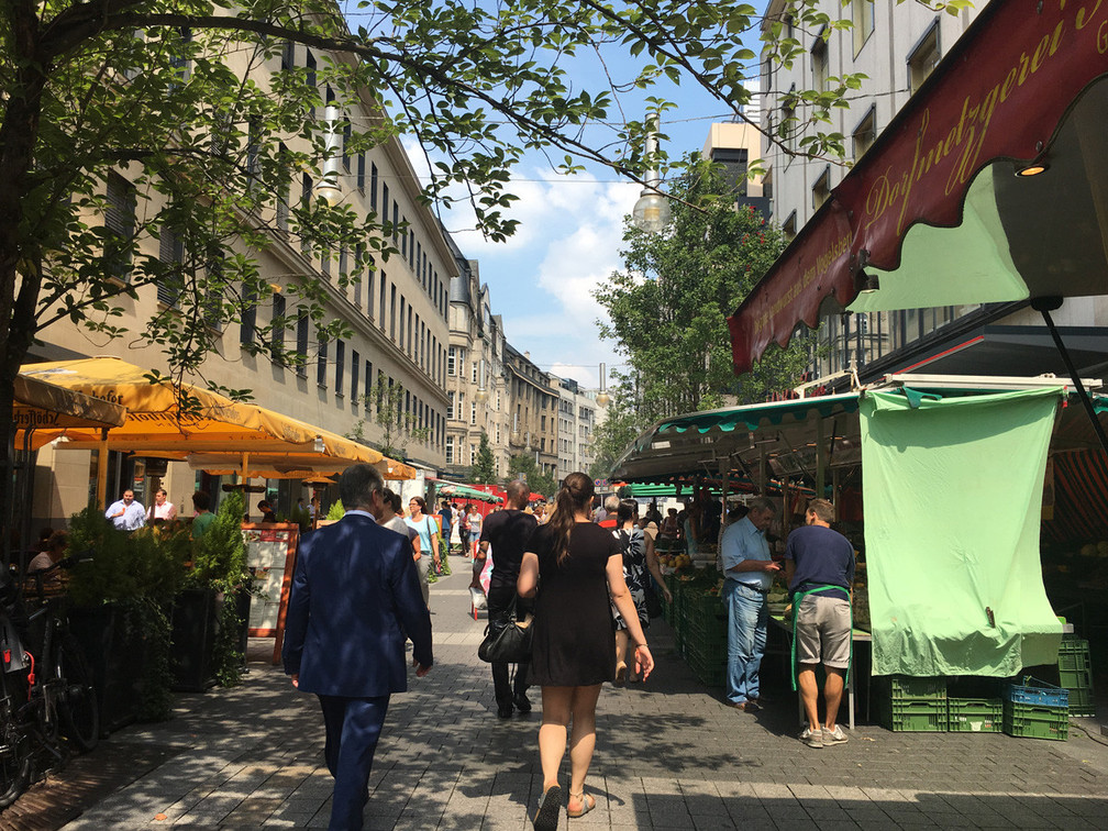 Wochenmarkt Schillerstraße