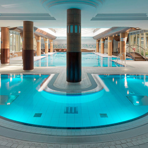 Pool Pool im Radisson Blu Park Hotel & Conference CentrePool at the Radisson Blu Park Hotel & Conference Centre