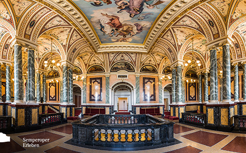 Mamor columns Mamorsäulen in der SemperoperMamor columns in the Semperoper opera house