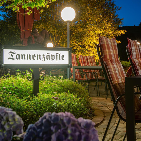 Hotel-Loewen_Tannenzaepfle_0001