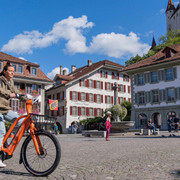 thun-bike-donkey-republic-rathausplatz-burg.jpg