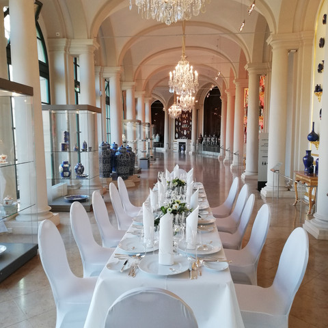 Porzellansammlung Porzellansammlung im Dresdner ZwingerPorcelain collection in the Dresden ZwingerSbírka porcelánu v drážďanském ZwingeruKolekcja porcelany w drezdeńskim ZwingerzePorseleinverzameling in de Dresdener ZwingerCollezione di porcellane dello Zwinger di Dresda