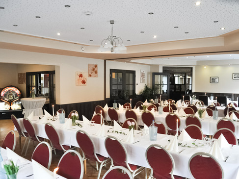 Gaststätte Hesselink - Saal.jpg
