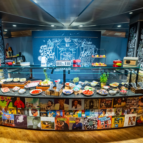 mightyTwice Hotel Dresden Breakfast mightyTwice Hotel Dresden FrühstückmightyTwice Hotel Dresden BreakfastmightyTwice Hotel Drážďany SnídaněmightyTwice Hotel Drezno ŚniadaniemightyTwice Hotel Dresden OntbijtmightyTwice Hotel Dresden Prima colazione