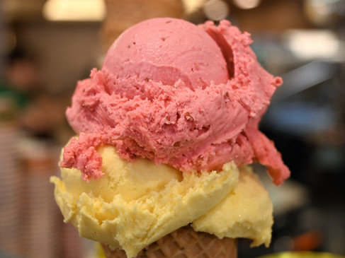 ijs Eistüte mit Erdbeereisicecreamijs