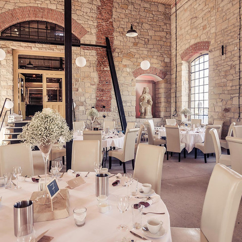 Engine room Maschinenraum im Marienschacht Bannewitz für bis zu 200 PersonenEngine room in the Marienschacht Bannewitz for up to 200 peopleStrojovna v Marienschacht Bannewitz až pro 200 osobMaszynownia w Marienschacht Bannewitz dla maksymalnie 200 osóbMachinekamer in Marienschacht Bannewitz voor maximaal 200 personenSala macchine a Marienschacht Bannewitz per un massimo di 200 persone