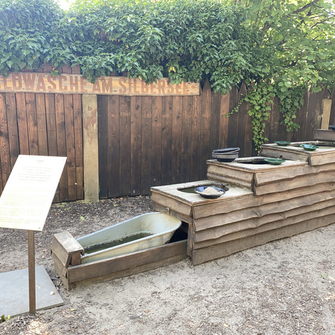 Goldwäsche Goldwäschegold panning