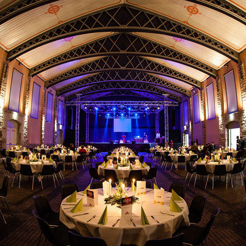 Possible seating arrangements at the Old Slaughterhouse in Dresden Mögliche Bestuhlung im Alten Schlachthof DresdenPossible seating arrangements at the Old Slaughterhouse in DresdenMožné posezení v Alter Schlachthof DresdenMożliwe miejsca siedzące w Alter Schlachthof DresdenMogelijke zitplaatsen in het Alter Schlachthof DresdenPossibili posti a sedere nell'Alter Schlachthof di Dresda