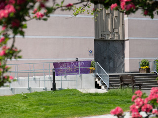 Kirche Willingen Eingang.jpg