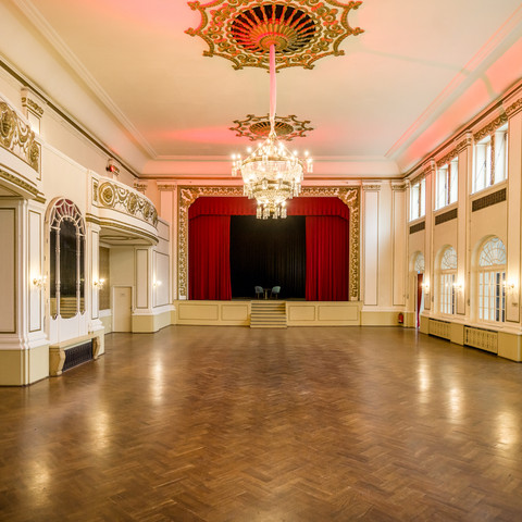 Ballroom Ballsaal im Parkhotel Dresden am Weißen HirschBallroom at the Parkhotel Dresden am Weißen Hirsch