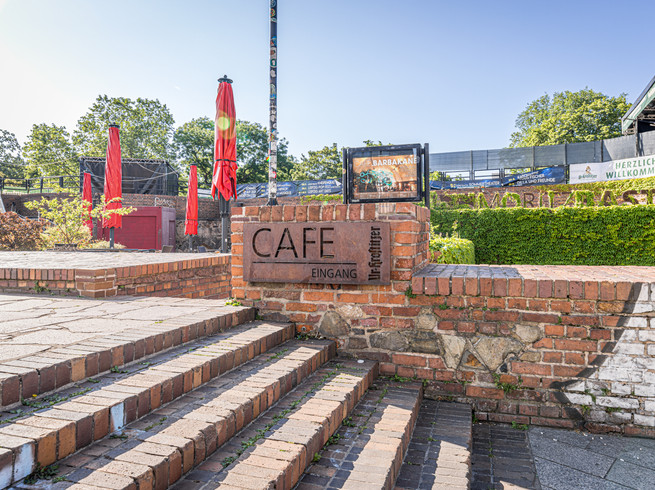 Bild vom Aufgang des Café Barbakane in der Moritzbastei Leipzig, einem bekannten Veranstaltungsort