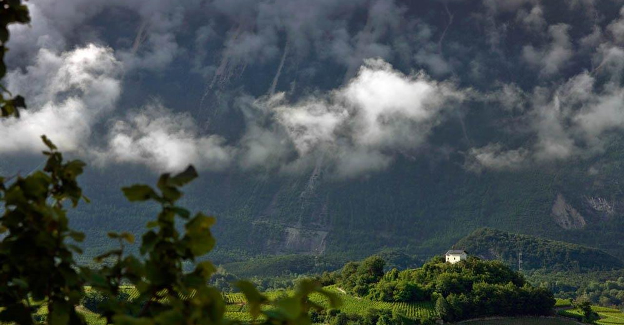 Salgesch: Kapelle aus der Weite