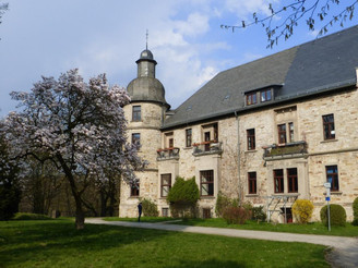 Schloss Hamborn im Frühling