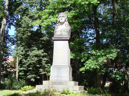 Rückert-Monument, Neuses