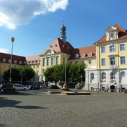 Rathaus, Markthalle und Kuratorium