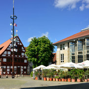 Blick auf den Gifhorner Marktplatz Blick auf den Gifhorner Marktplatz mit altem und neuen Rathaus