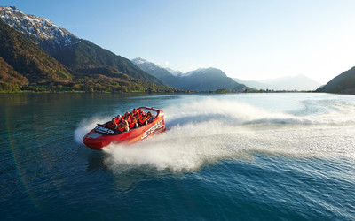 jetboat-fruehling-turn-brienzersee-wasseraktivitaeten