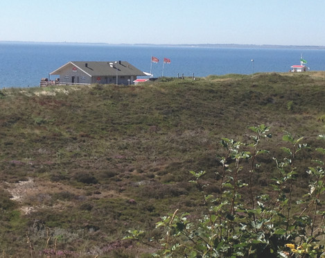 Blick vom Parkplatz aus auf den Oststrand